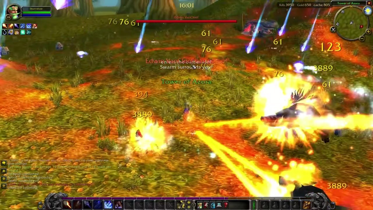 A Mage faces Edwin VanCleef in Elwynn Forest with overlapping fire and frost effects around nearby enemies.